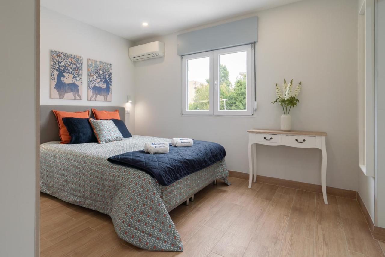 Charming Bright House W/ Garden Hébergement de vacances Oporto